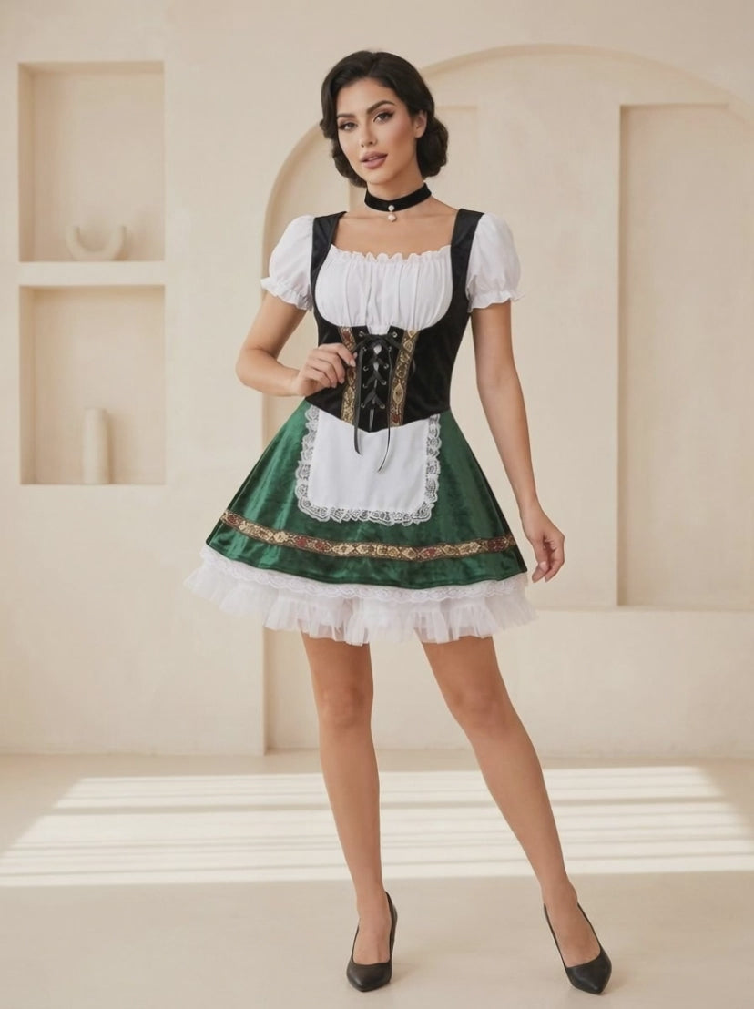 Alpine Charm – Elegant Bavarian Oktoberfest Costume
