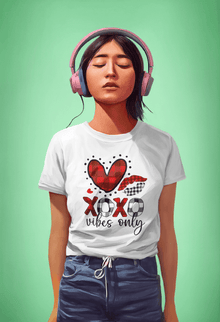 XOXO Vibes Only Plaid Valentine’s Tee